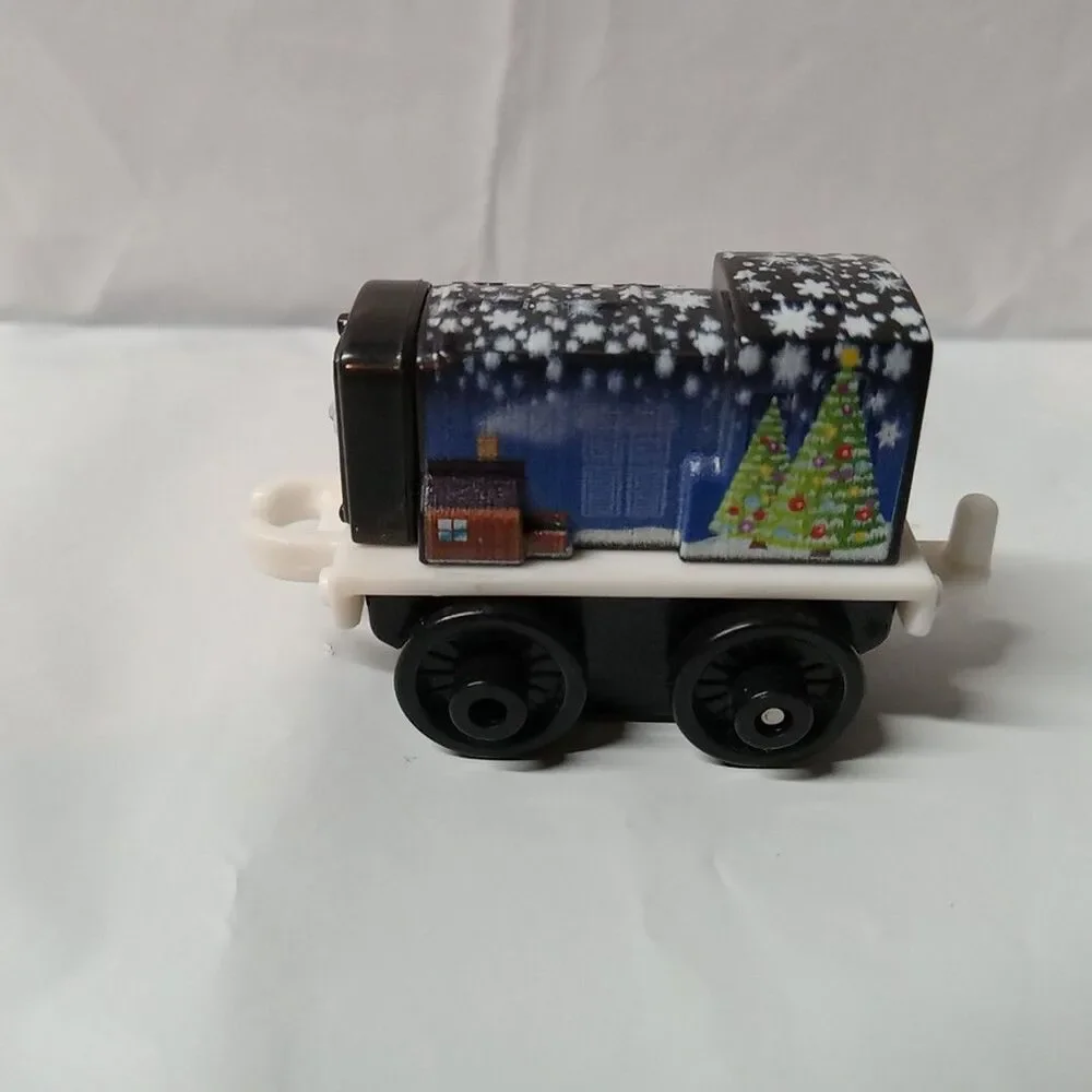 2014 Thomas the Train and Friends Mini Train With Tree And Snow